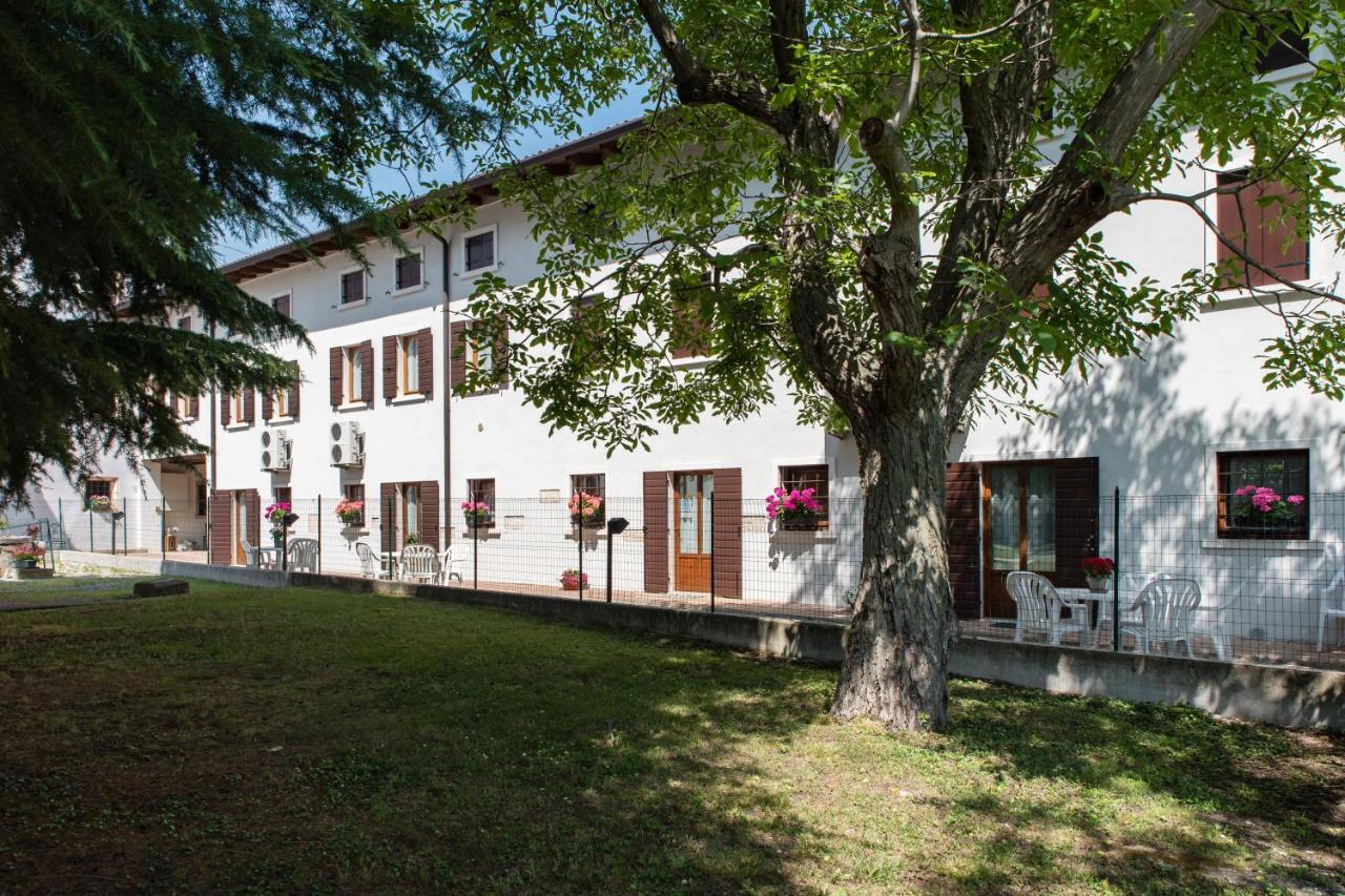 Agriturismo Colombare Teboi Lazise Buitenkant foto